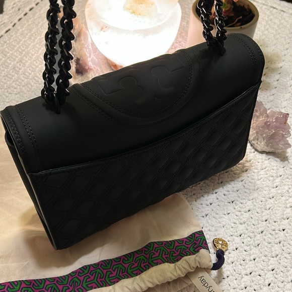 Tory Burch Fleming Two Way Crossbody/ Shoulder Bag - Picture 3 of 17